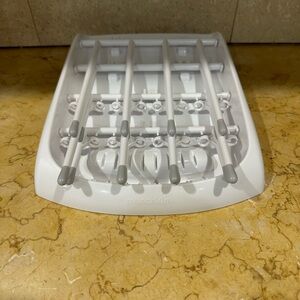 Munchkin White and Gray Bottle Organizer